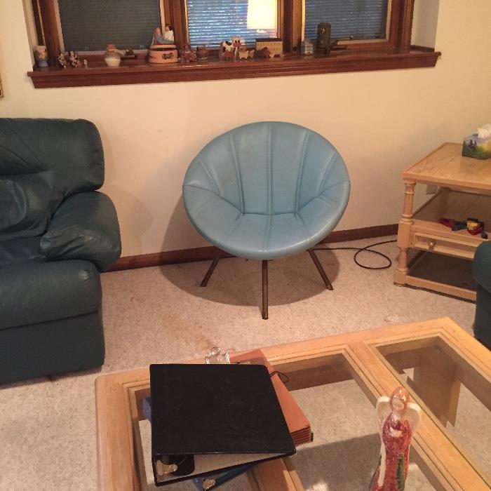 ESTATE SALE! in Overland Park, KS starts on 3/18/2016