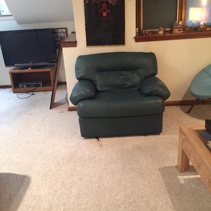 ESTATE SALE! in Overland Park, KS starts on 3/18/2016