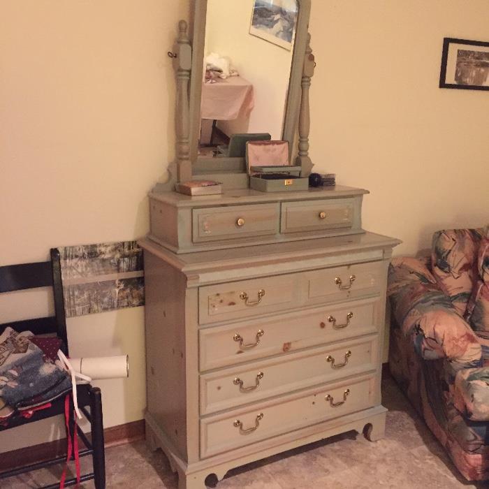 ESTATE SALE! in Overland Park, KS starts on 3/18/2016
