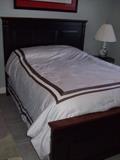 nice queen bed