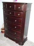 chest of drawers