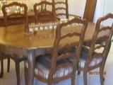 Dining Room Table w. Six Chairs