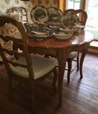 Oak Table w/2 leaves & 6 Chairs by Hickory Mfg.