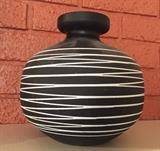 BLACK VASE
