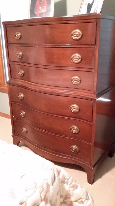 Antique chest of drawer / tall boy