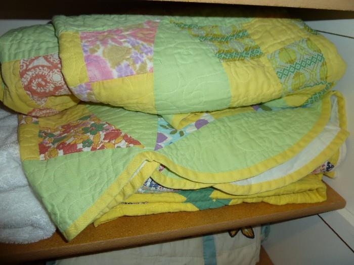 Quilt yellow/green/pink