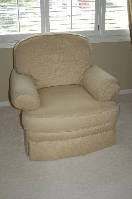 Sherrill upholstered chair 