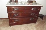 Victorian 3 drawer chest w/marble top