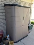 Rubbermaid 2 door storage shed.