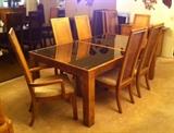 American of Martinsville DR table w/ 2 leaves, 2 armchairs and 4 side chairs