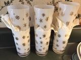 Christmas 50's glassware tumblers