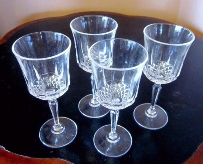 Crystal wine goblets