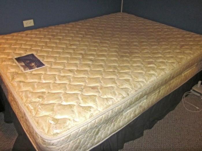 Queen Serta Perfect Sleeper mattress and box spring