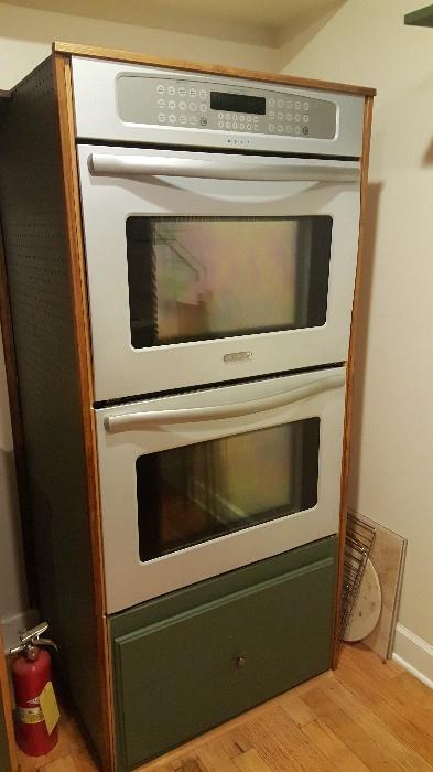 Double oven . Excellent condition.