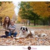 One-hour photography session in the Hartford/Middlesex county (CT) area, and includes a $200 credit towards prints, canvases or photo files. Photography sessions can be a family session, an engagement session, or a senior session. Photo session must be completed by April 1, 2017.