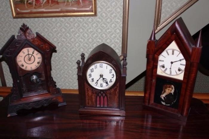 Antique Assorted Clock