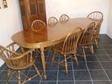 Ethan Allen maple dining table with 8 chairs - excellent condition