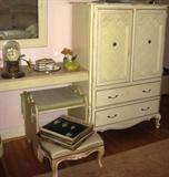 White finish bedroom furniture