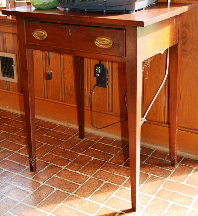 Handmade reproduction stand, possibly by Shamburger, unsigned, walnut