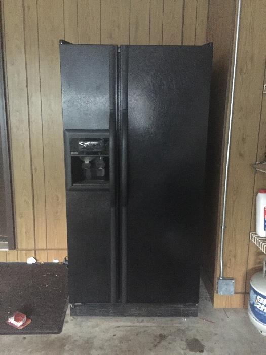 THIS ITEM AVALABLE FOR PRE-SALE.              Kenmore refrigerator 
