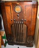 Philco Console Radio