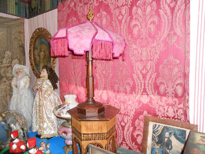 Varsolona Antique Estate Sale in Galesburg, KS starts on 4/22/2016