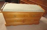 CEDAR CHEST / BENCH