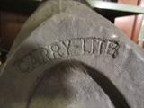 VINTAGE CARRY LITE DECOYS