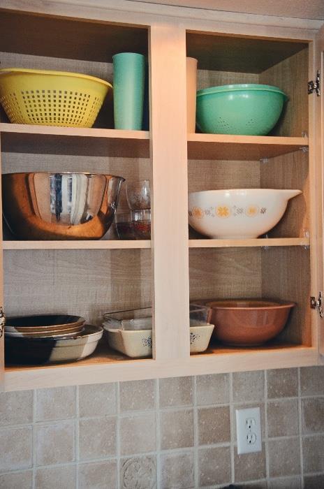 Pyrex Bowls, Mixing Bowls and Colanders