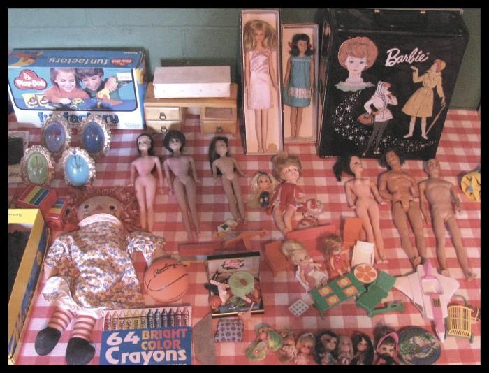 First generation Barbies, dolls, case