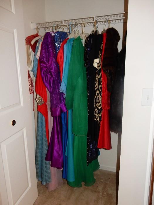 many vintage dressey gowns