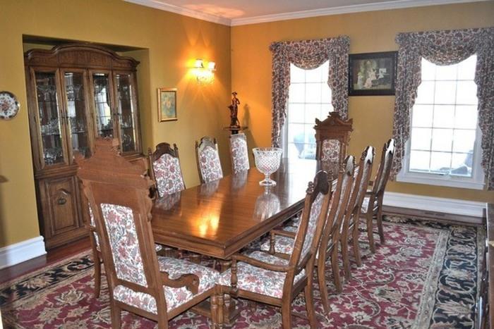 dining room set with 2 leaves and 10 chairs, buffet and china cabinet