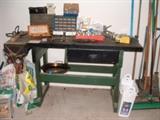 Great workbench with built in vise