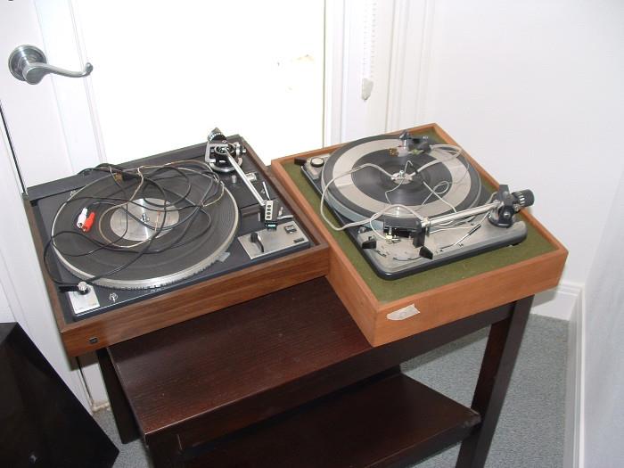 2 vintage Dual turntables 1019 and 1249
