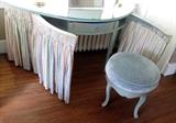 Dressing table w/ stool