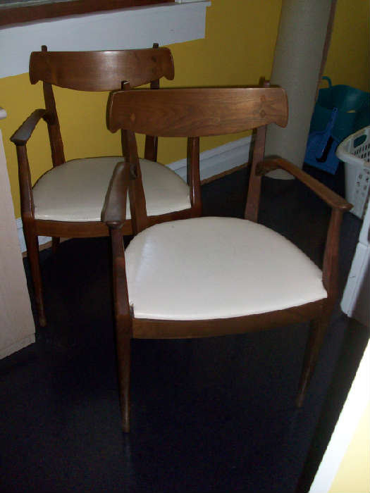Pair of Drexel Mid century Chair, has table