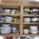 TONS OF VINTAGE KITCHENWARE