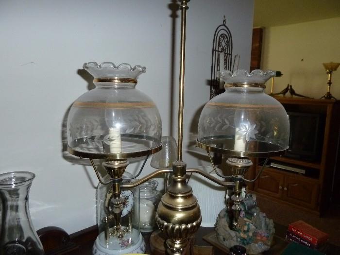 Antique double lamp