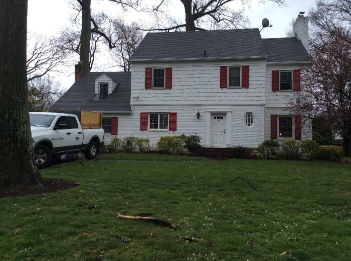 Flower Hill Manhasset Tag Sale by All American... starts on 4/17/2016