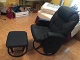 Swivel Chair with ottoman