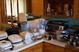 kitchen accessories / small appliances / & other house hold items