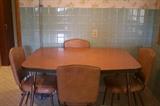 retro table & 4 chairs with leaf really nice