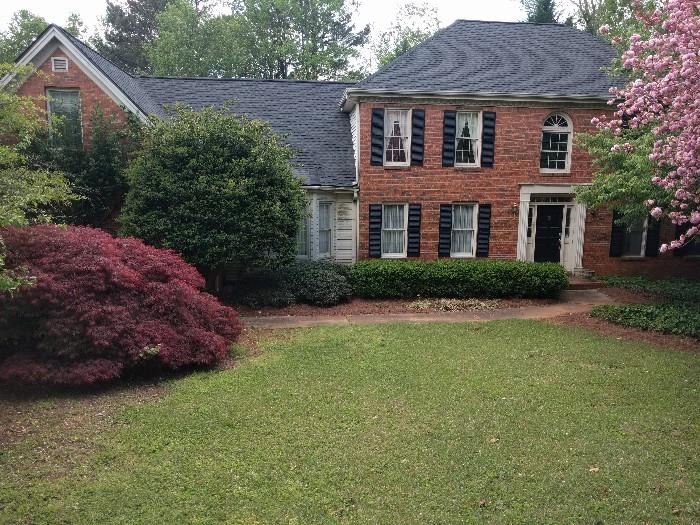 Beautiful home in Atlanta Country Club, in its springtime party dress. 