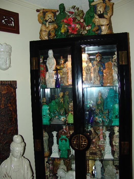 Curio cabinet filled with porcelains