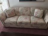 Floral couch in very good condition $250.00