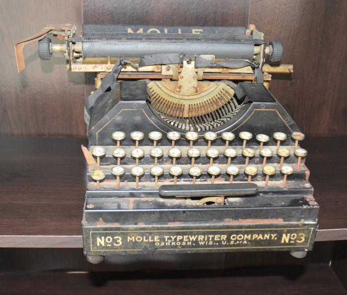 EXTREMELY rare Molle typewriter, circa 1914 (approximately 50 known to exist). 