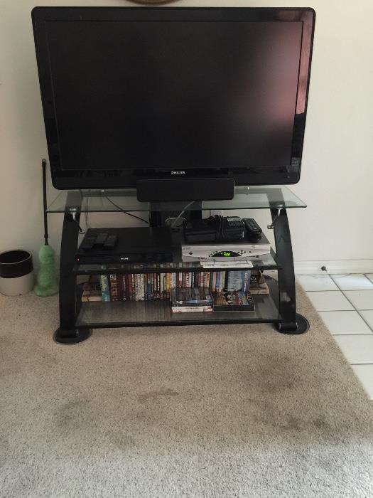 Philips TV  46" with Stand and Sound Bar  Model # 47pfl3603d/f7