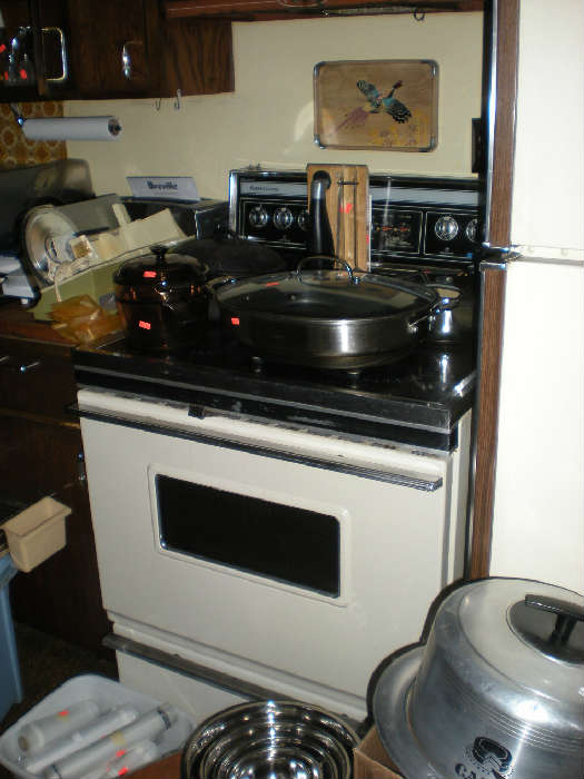 Kenmore stove pots & pans