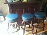 Bar and 3 Bar Stools