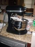 Like new Kitchen-Aid mixer